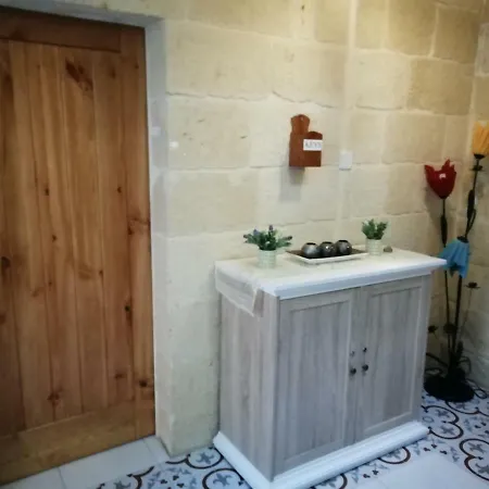 Apartment Sixty Two #1 Victoria